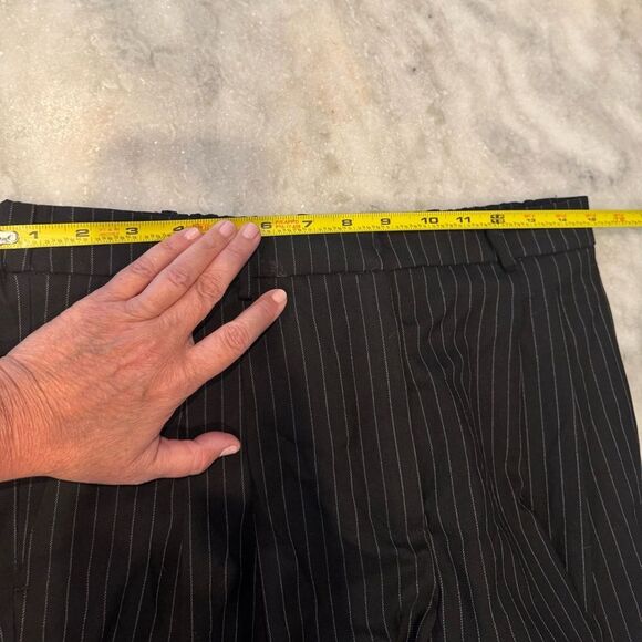 Elie Tahari Black Pinstriped Pleated Wide Leg Pants Size Medium - Picture 5 of 12